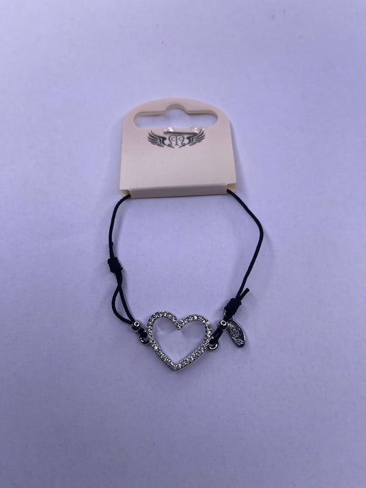 QEMD Stainless steel bracelet, Silver diamond heart around, Adjustable black color rope, gift. Bracelet en acier inoxydable, coeur en Argent diamant au tour,Corde couleur noir ajustable, cadeau